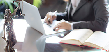 弁護士の先生方へ